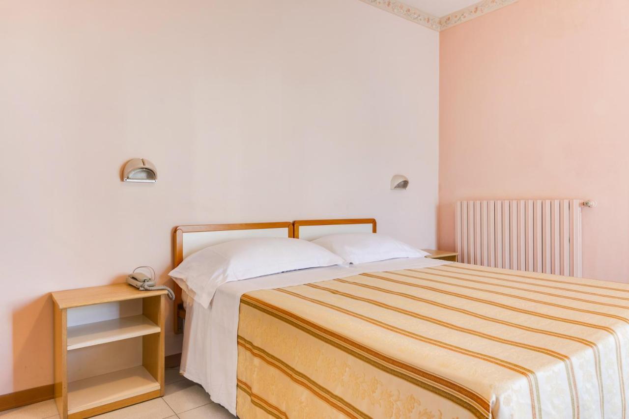 Hotel Sorriso Rimini Dış mekan fotoğraf