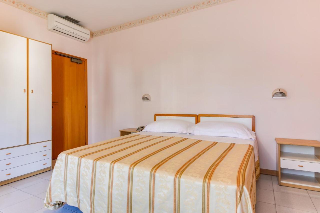 Hotel Sorriso Rimini Dış mekan fotoğraf
